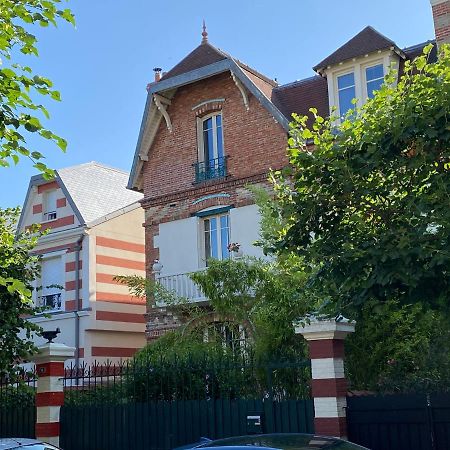 Cocon Cosy Aux Portes De Paris / จวนวิลล์-เลอ-พอนต์ ภายนอก รูปภาพ
